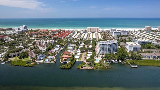 6140 MIDNIGHT PASS ROAD B6, Sarasota, FL 34242