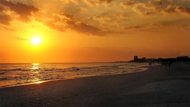 6140 MIDNIGHT PASS ROAD B6, Sarasota, FL 34242