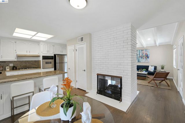 2333 Darwin St, Hayward, CA 94545