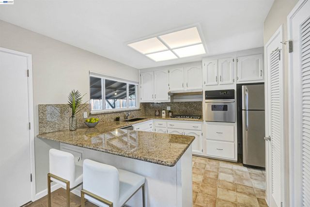 2333 Darwin St, Hayward, CA 94545