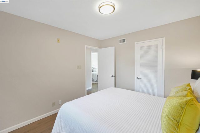 2333 Darwin St, Hayward, CA 94545
