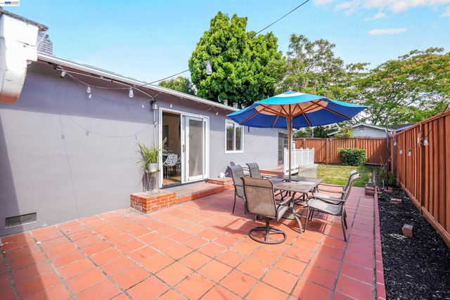 2333 Darwin St, Hayward, CA 94545