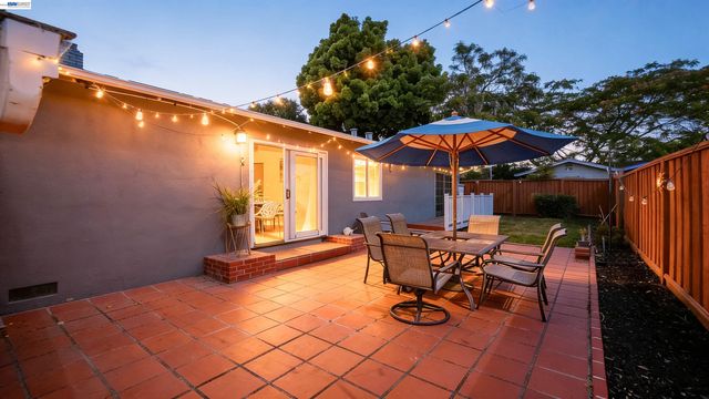 2333 Darwin St, Hayward, CA 94545