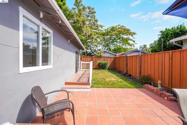 2333 Darwin St, Hayward, CA 94545