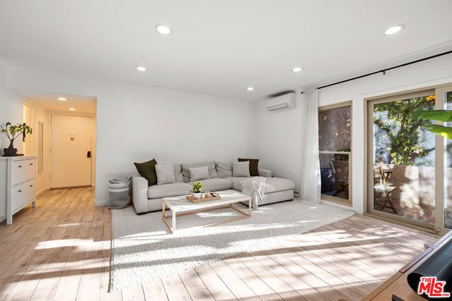 5651 Windsor Way 101, Culver City, CA 90230