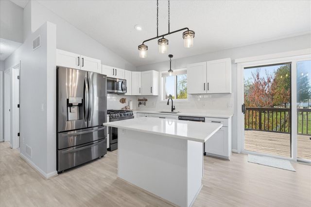 1113 S 2nd Street, Princeton, MN 55371