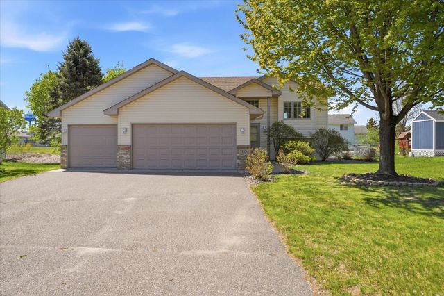 1113 S 2nd Street, Princeton, MN 55371