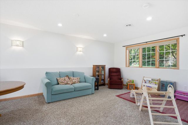 1113 S 2nd Street, Princeton, MN 55371