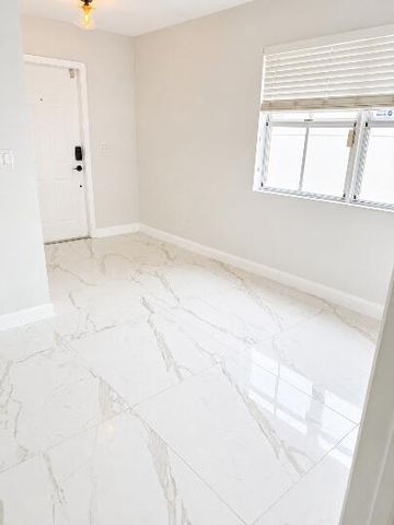 620 NE 7TH Avenue 620, Fort Lauderdale, FL 33304