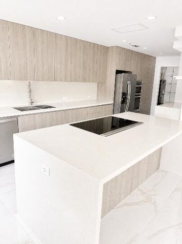 620 NE 7TH Avenue 620, Fort Lauderdale, FL 33304