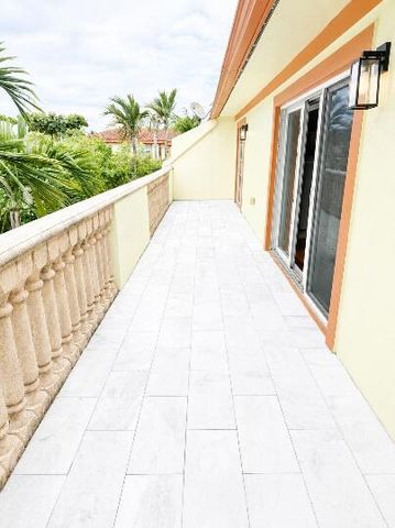 620 NE 7TH Avenue 620, Fort Lauderdale, FL 33304