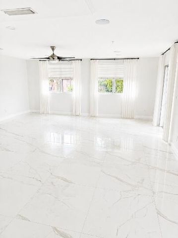 620 NE 7TH Avenue 620, Fort Lauderdale, FL 33304