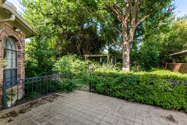 14784 Lochinvar Court, Addison, TX 75254