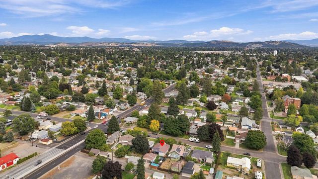 4523 N Walnut St, Spokane, WA 99205