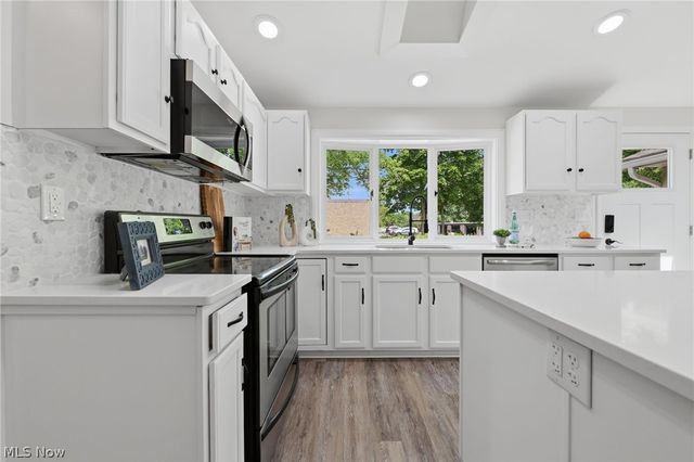 166 Northwest Avenue, Tallmadge, OH 44278