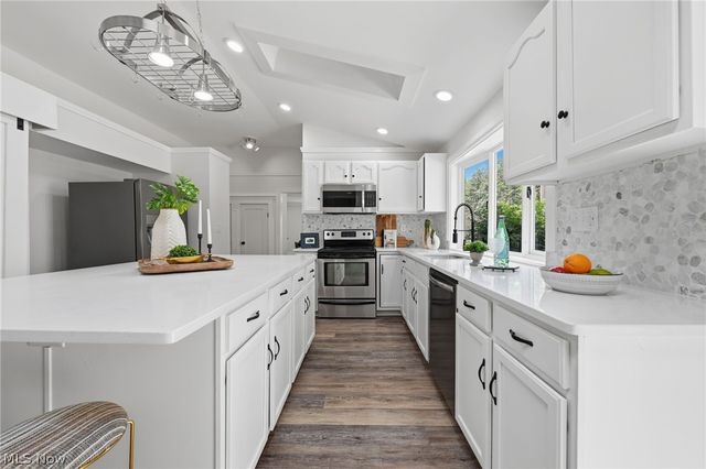 166 Northwest Avenue, Tallmadge, OH 44278
