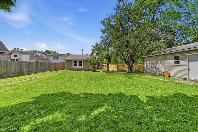 166 Northwest Avenue, Tallmadge, OH 44278