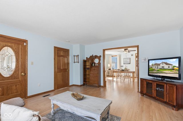 399 W Wiley Street, Greenwood, IN 46142