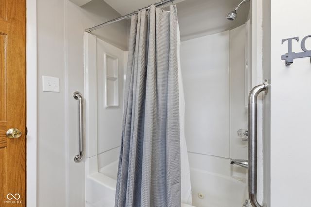 399 W Wiley Street, Greenwood, IN 46142