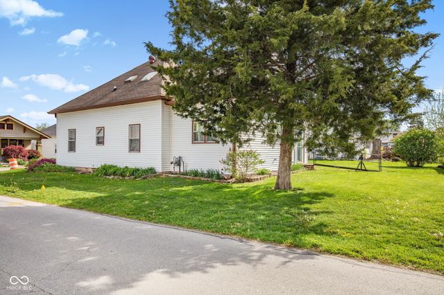 399 W Wiley Street, Greenwood, IN 46142