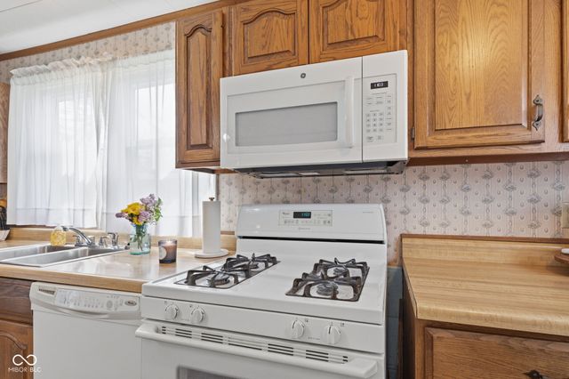 399 W Wiley Street, Greenwood, IN 46142