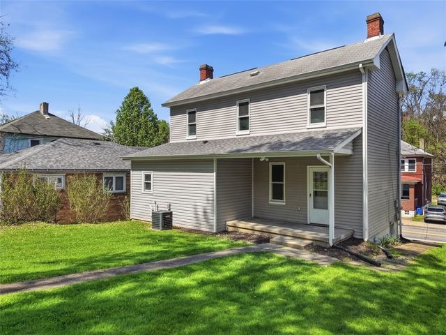 1014 McLaughlin Run, Bridgeville, PA 15017