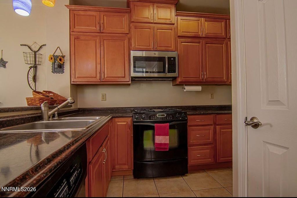 Image 8 of property listing at 4335 Leeward Lane, Reno, NV 89502