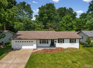 3036 Cherokee Lane, St Charles, MO 63301