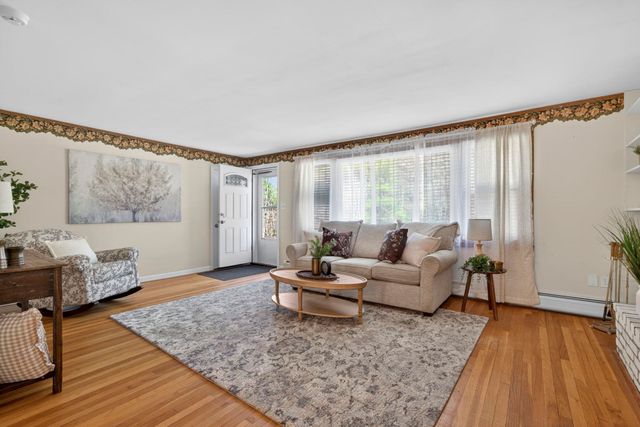 213 Twist Hill Road, Dunbarton, NH 03046