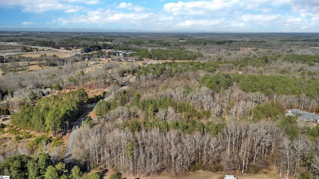 1106 Bay Drive, Fair Play, SC 29643