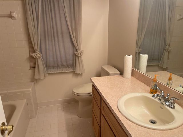 49230 Chestnut Hill Court, Shelby Twp, MI 48315