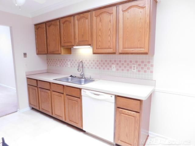 49230 Chestnut Hill Court, Shelby Twp, MI 48315