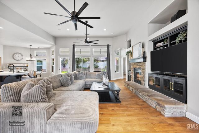 11605 Yarborough Avenue, Bakersfield, CA 93312