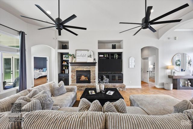 11605 Yarborough Avenue, Bakersfield, CA 93312