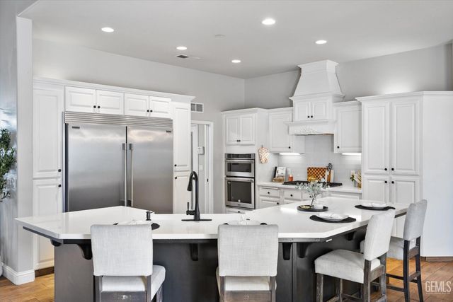 11605 Yarborough Avenue, Bakersfield, CA 93312