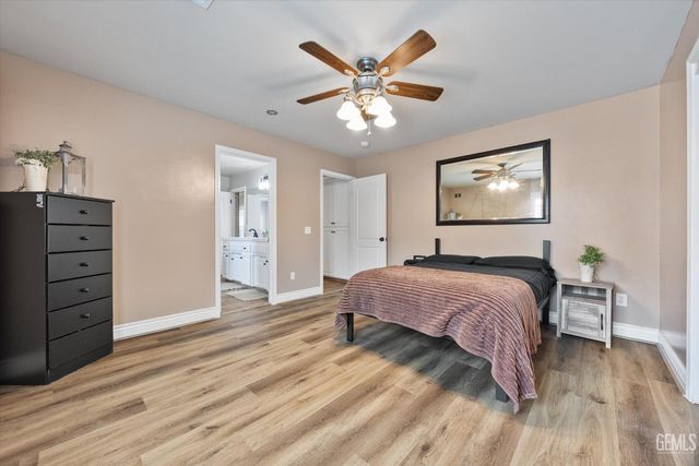 11605 Yarborough Avenue, Bakersfield, CA 93312