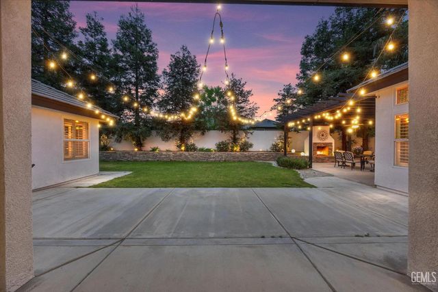 11605 Yarborough Avenue, Bakersfield, CA 93312