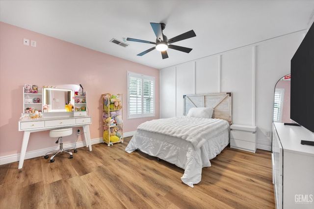 11605 Yarborough Avenue, Bakersfield, CA 93312