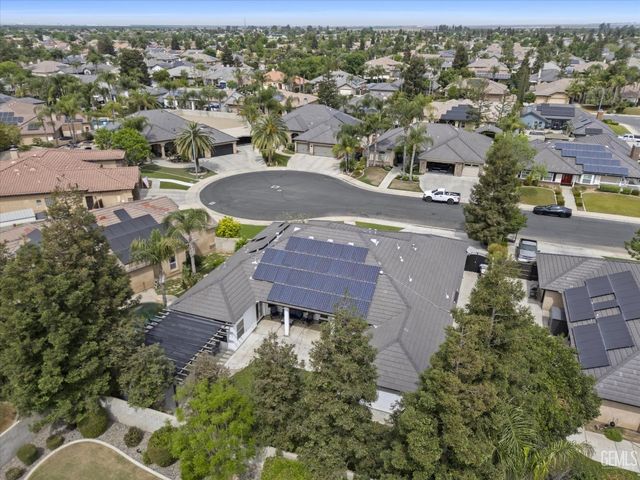 11605 Yarborough Avenue, Bakersfield, CA 93312