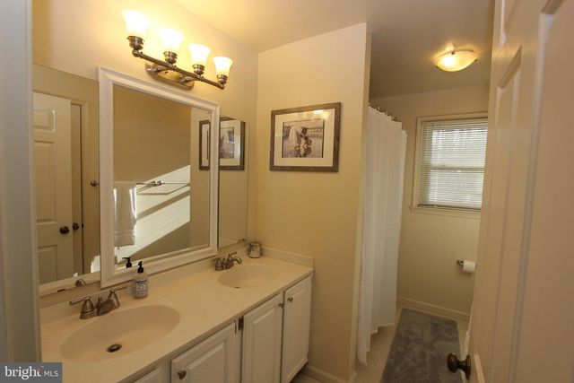 10265 GREYSTONE RD, Manassas, VA 20111