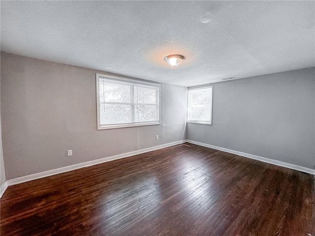 5825 Manchester Drive, Kansas City, MO 64129