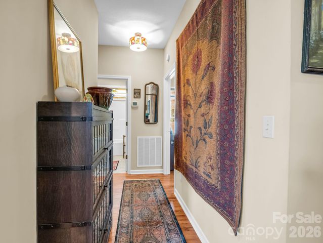 21 Kanuga Forest Drive, Hendersonville, NC 28739