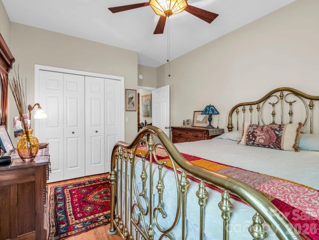 21 Kanuga Forest Drive, Hendersonville, NC 28739