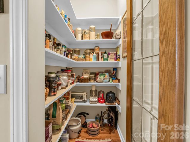 21 Kanuga Forest Drive, Hendersonville, NC 28739