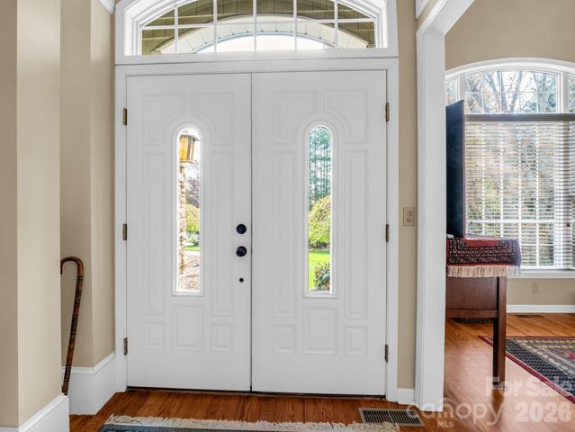 21 Kanuga Forest Drive, Hendersonville, NC 28739