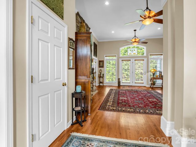 21 Kanuga Forest Drive, Hendersonville, NC 28739