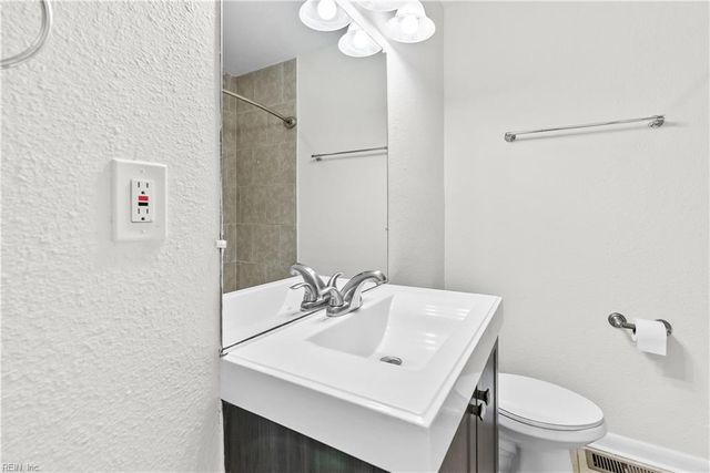 1516 Baychester AVE, Norfolk, VA 23503