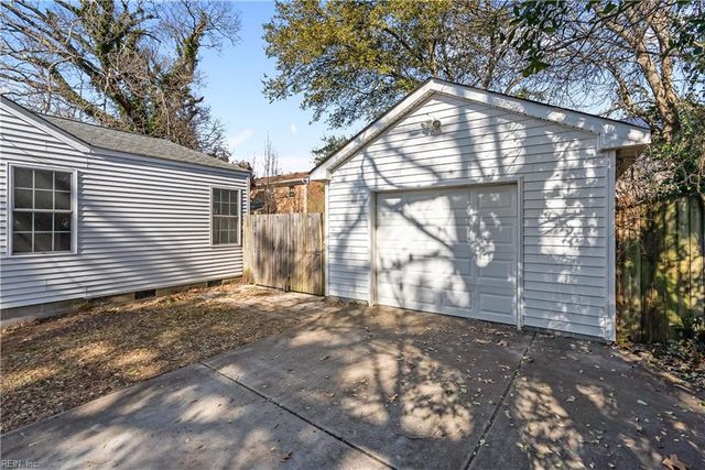 1516 Baychester AVE, Norfolk, VA 23503