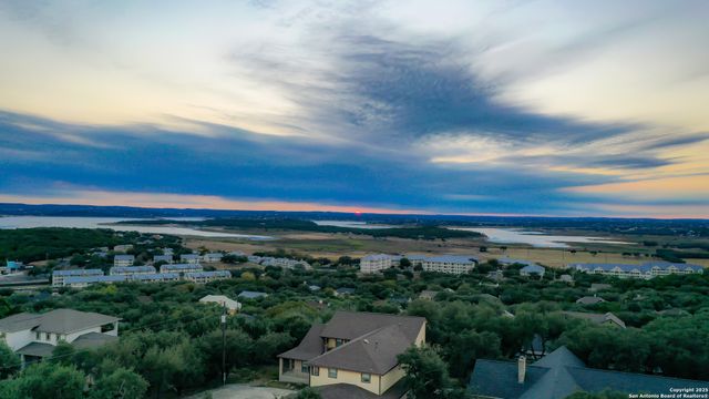 2350 Sunset Ridge, Canyon Lake, TX 78133