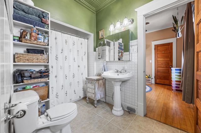 727 Oak Street N, Fargo, ND 58102